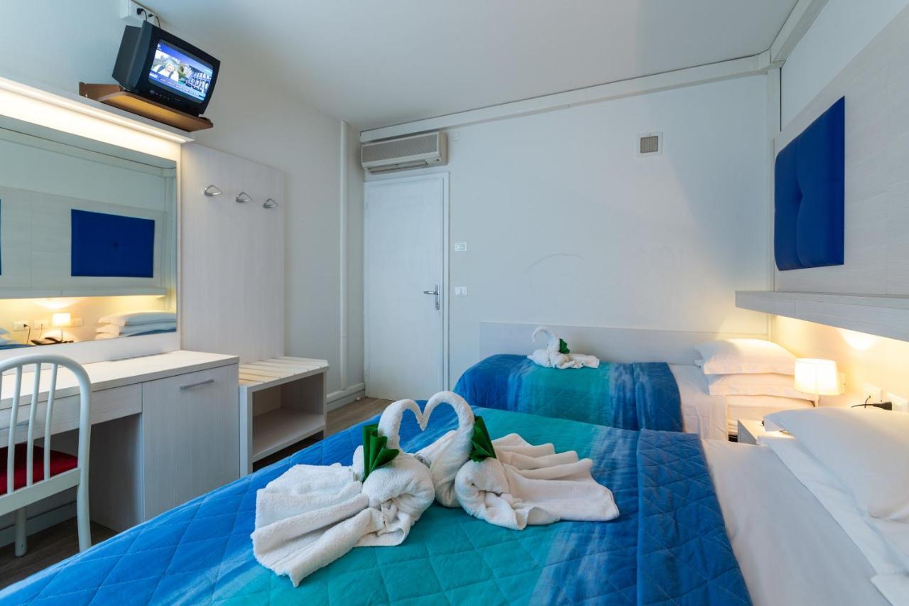 Villa Lucilla Lignano Sabbiadoro Bagian luar foto