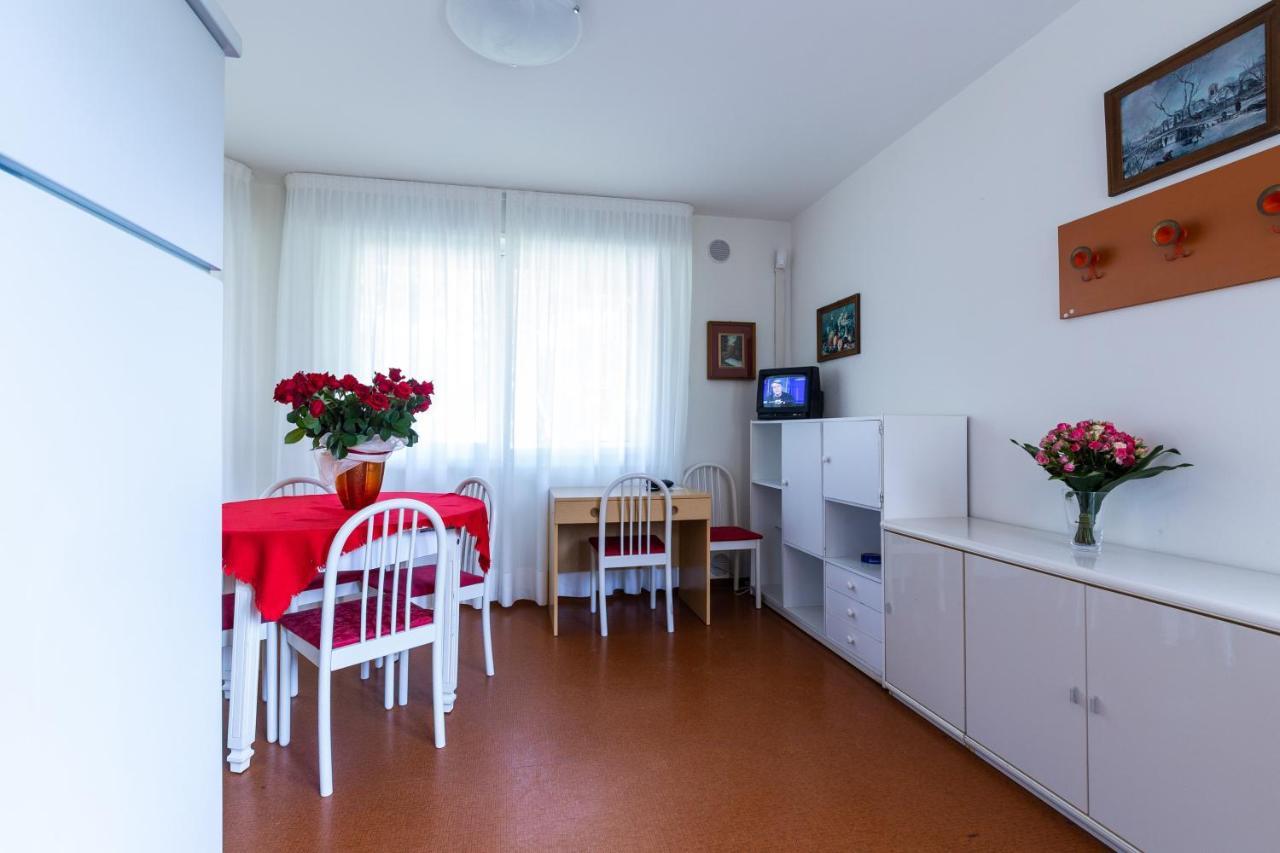 Villa Lucilla Lignano Sabbiadoro Bagian luar foto