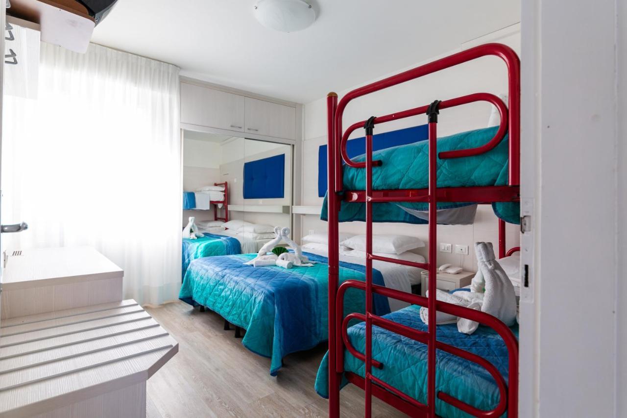 Villa Lucilla Lignano Sabbiadoro Bagian luar foto