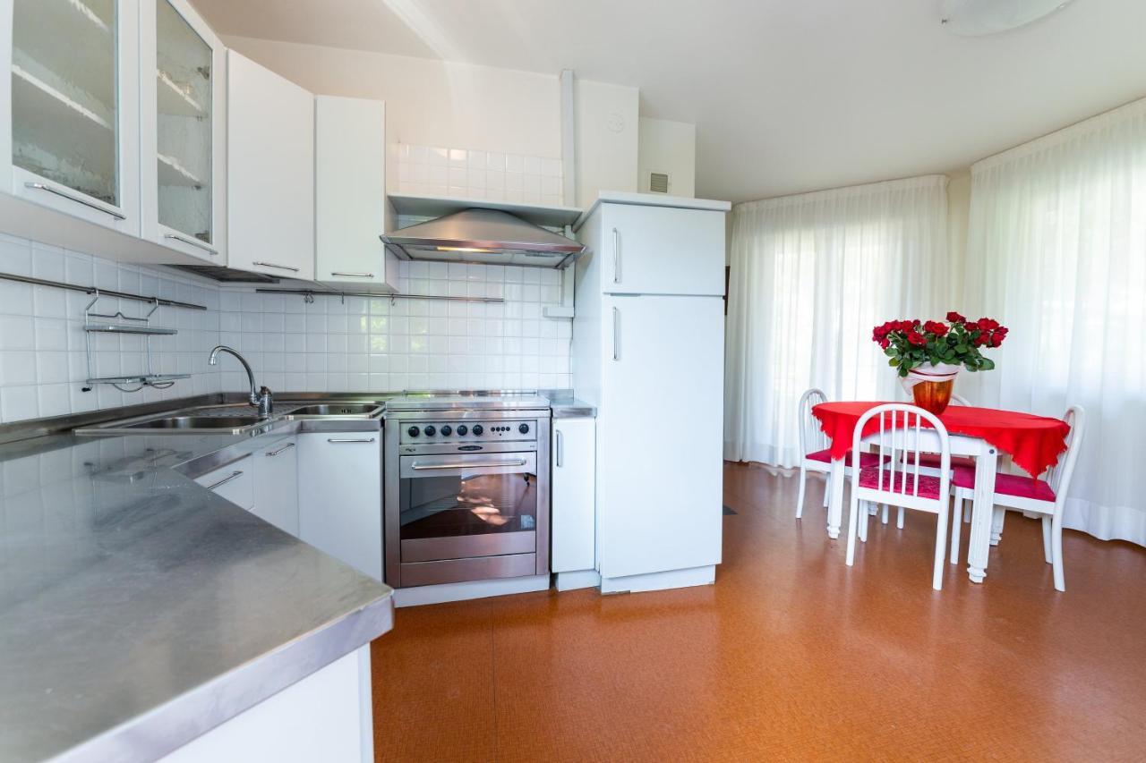 Villa Lucilla Lignano Sabbiadoro Bagian luar foto