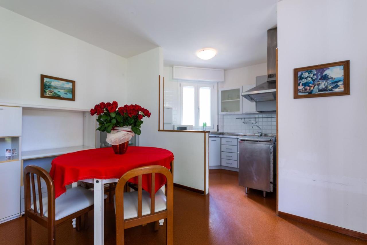 Villa Lucilla Lignano Sabbiadoro Bagian luar foto