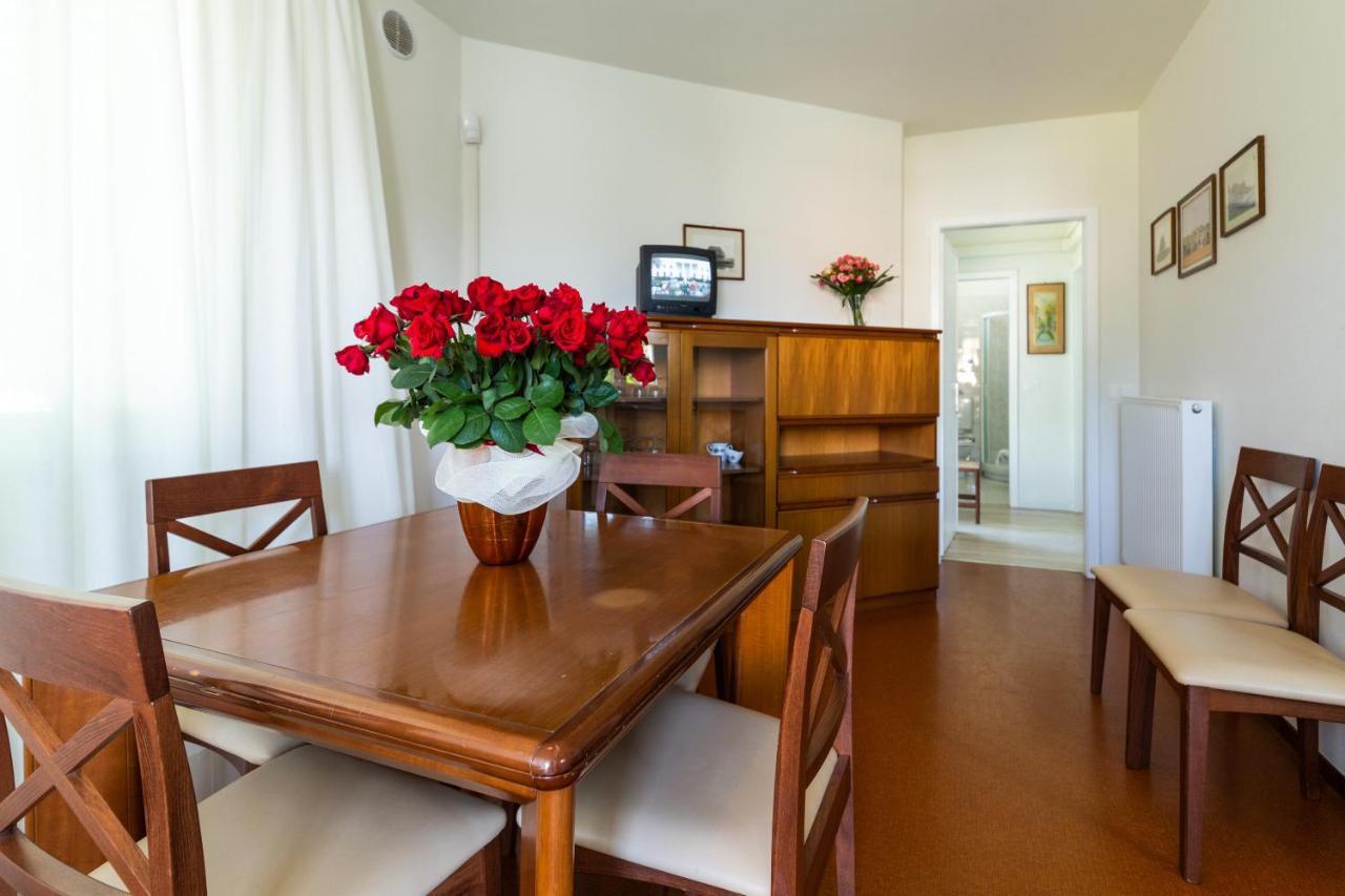 Villa Lucilla Lignano Sabbiadoro Bagian luar foto