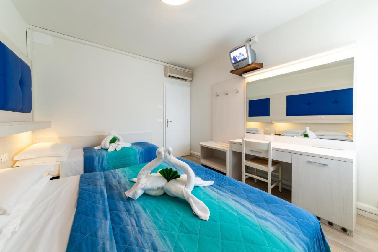 Villa Lucilla Lignano Sabbiadoro Bagian luar foto