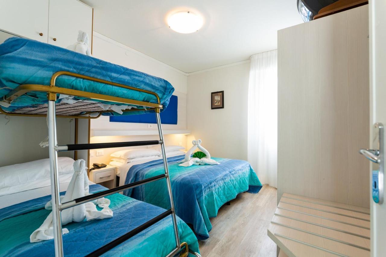 Villa Lucilla Lignano Sabbiadoro Bagian luar foto